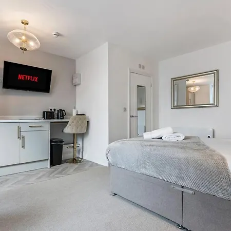 Coastal Abode #3 At Bowles By Yoko 3*